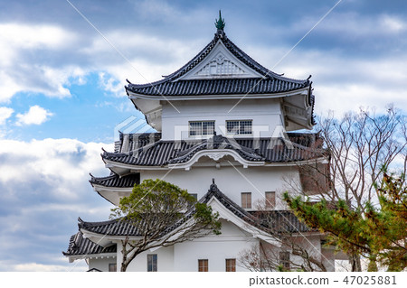 Iga Ueno Castle castle tower in early autumn Iga Ueno Castle castle tower in early autumn 47025881