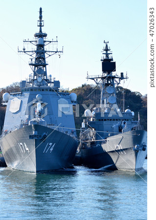 護衛艦霧島和護航艦很熱 護衛艦霧島和護航艦很熱 47026343