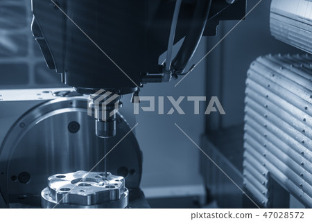 The CNC milling machine . The CNC milling machine . 47028572