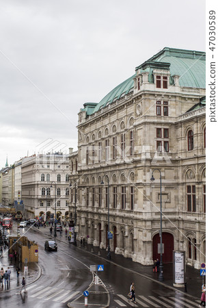 Vienna State Opera. Vienna Opera House. Vienna State Opera. Vienna Opera House. 47030589