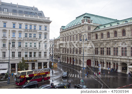 Vienna State Opera. Vienna Opera House. Vienna State Opera. Vienna Opera House. 47030594