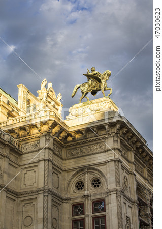 Vienna State Opera. Vienna Opera House. Vienna State Opera. Vienna Opera House. 47030623