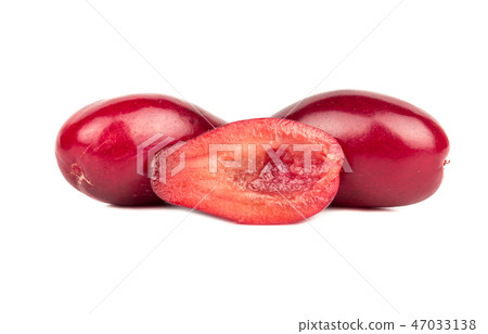 Fresh cornelian cherries 47033138