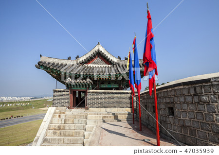 Suwon Hwaseong Suwon Hwaseong 47035939