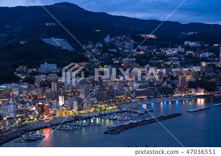 <靜岡縣>熱海夜景，熱海城的景色 47036551