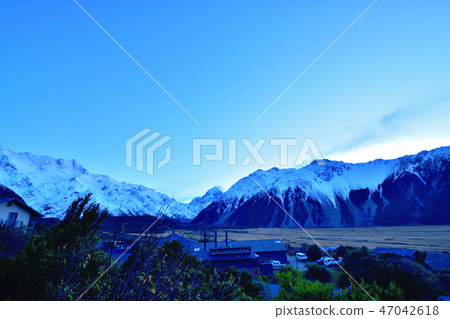 Alps Mt. Cook and National Park in the Southern Hemisphere before sunrise Alps Mt. Cook and National Park in the Southern Hemisphere before sunrise 47042618