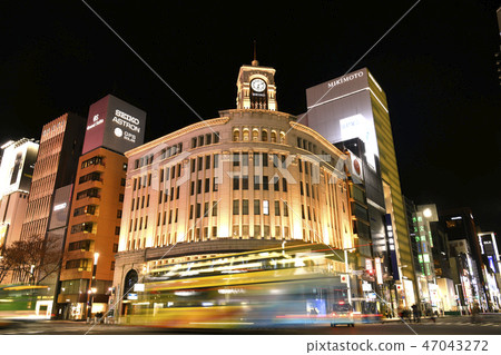 Tokyo cityscape in Japan Tokyo, Ginza bustling. The flow of cars such as buses. Heisei last new year = January 1, 2019 shooting 47043272
