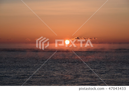 Sunrise in Kushiro 47043433