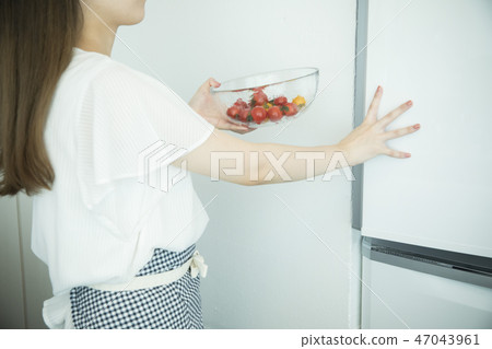 廚房裡的女人 廚房裡的女人 47043961