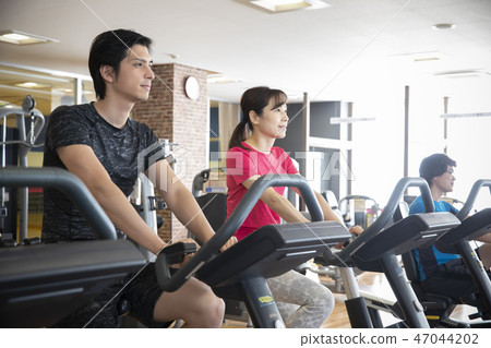 體育健身房 47044202