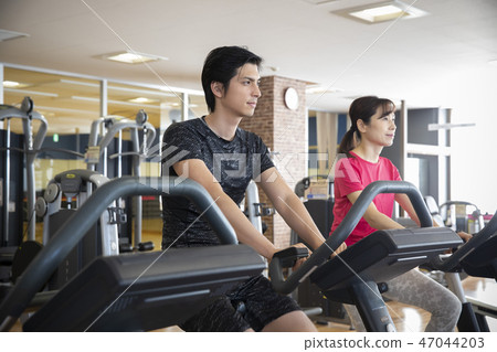 sports gym  47044203