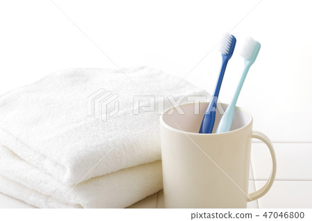 Toothbrush 47046800