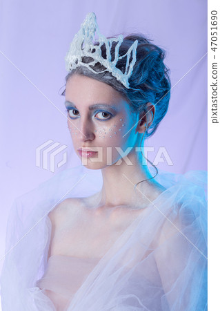 ice queen makeup 47051690