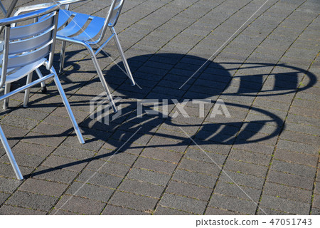 Pipe chair and long shadow Pipe chair and long shadow 47051743