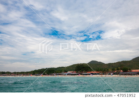 Koh Llan, Same Beach, samae baech. Koh Llan, Same Beach, samae baech. 47051952