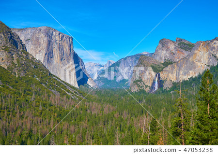 Yosemite National Park Views from a Tunnel View 47053238