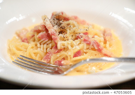 Delicious carbonara Delicious carbonara 47053605