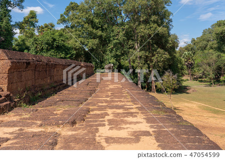 [世界遺產]吳哥考古遺址東Mebon印度教寺廟 47054599