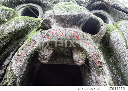Bomarzo 47055253