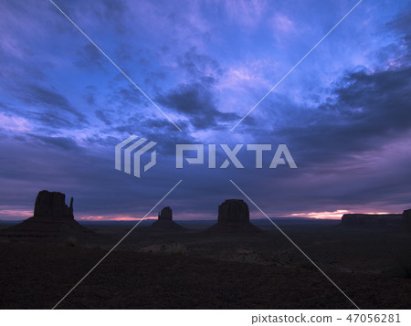 Dawn breaks over Monument Valley National Monument 47056281