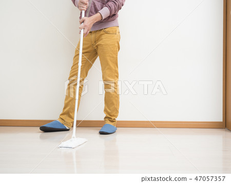 Floor cleaning man 47057357