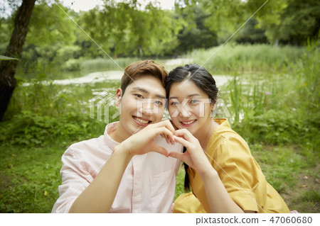 Couple, lover, student, college student, date, summer, park, everyday 47060680