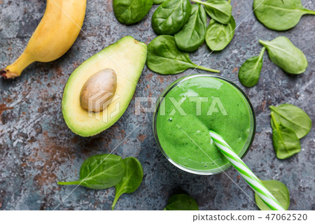 Healthy green smoothie 47062520