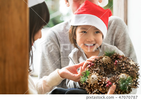 Family Christmas 47070787