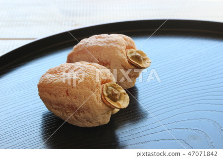 Dried persimmon 47071842