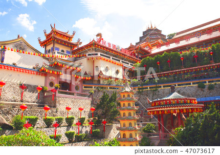 Buddhist temple Kek Lok Si, Georgetown, Penang 47073617