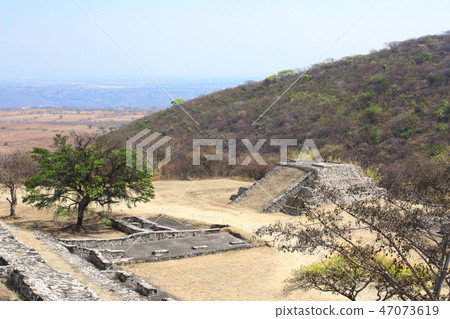 Ruins of ancient mayan pyramid, Xochicalco, Mexico Ruins of ancient mayan pyramid, Xochicalco, Mexico 47073619