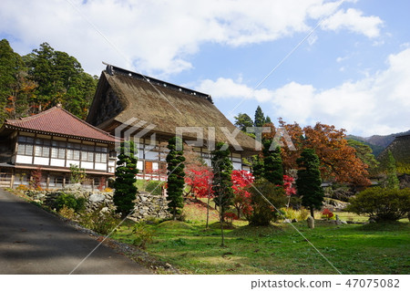 Shohoji Temple in autumn Shohoji Temple in autumn 47075082