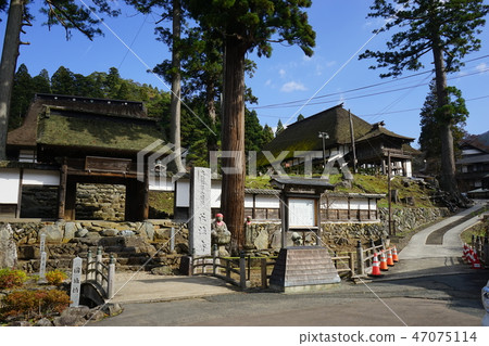 Shohoji Temple in autumn 47075114