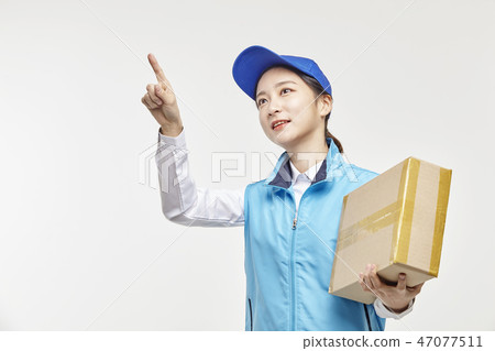 Courier, Courier article, Delivery man, Young man, Young woman Courier, Courier article, Delivery man, Young man, Young woman 47077511