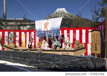 Shinshu Nagano Prefecture Nagaha-cho Ota Festival float, Sakura-cho 5th place Treasure boat "The Seven Lucky Gods, celebrating the new year of the original year" 47081288