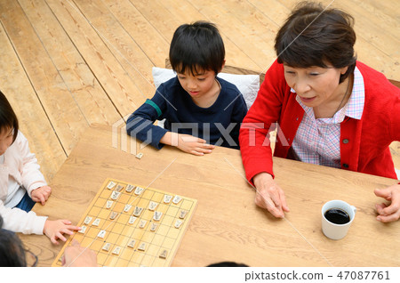 Family team 47087761