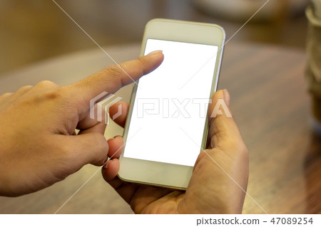 hand woman using a telephone 47089254