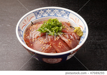 金槍魚醃製的米飯 47089293