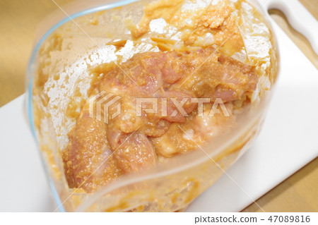 Scene making chicken miso pickled chicken thigh meat 47089816