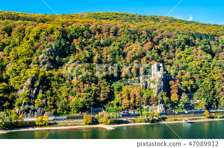 Rheinstein Castle in the Rhine Gorge, Germany Rheinstein Castle in the Rhine Gorge, Germany 47089912