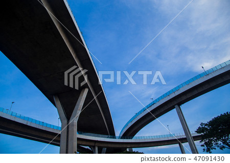 Complexity Expressway bridge Complexity Expressway bridge 47091430