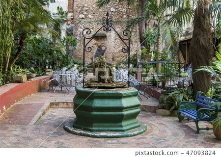 Courtyard of the old colonial house - Cuba Courtyard of the old colonial house - Cuba 47093824