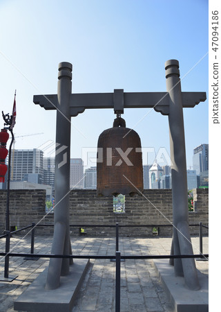 China Xi'an Fore Gate, City Wall China Xi'an Fore Gate, City Wall 47094186