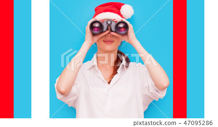 woman with binocular and hat woman with binocular and hat 47095286