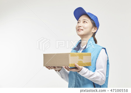 快遞，快遞文章，送貨員，年輕男子，年輕女子 47100558