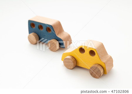 Automobile Automobile 47102806
