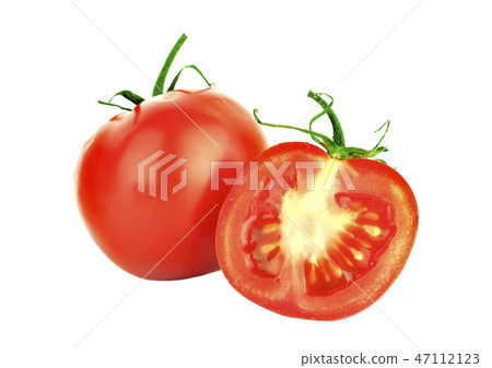 tomato isolated on white background 47112123