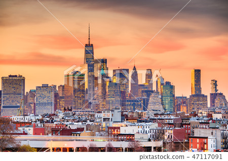 New York, New York, USA Skyline 47117091