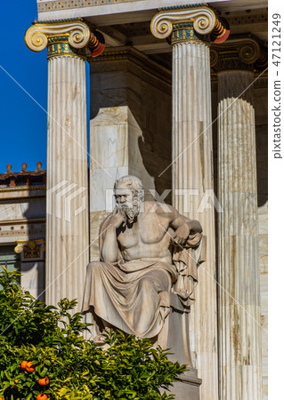 Statue of the Greek philosopher Socrates 47121249
