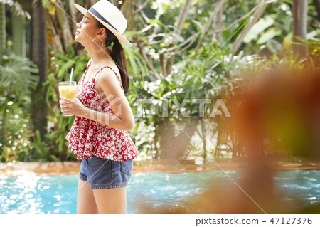 Female Resort Travel Female Resort Travel 47127376